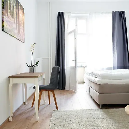 Blisse By Rockchair L Superhost Status L 5 Schlafzimmer 3 Baeder 3 Balkone L Family & Business Flair Welcomes You! Lejlighed *