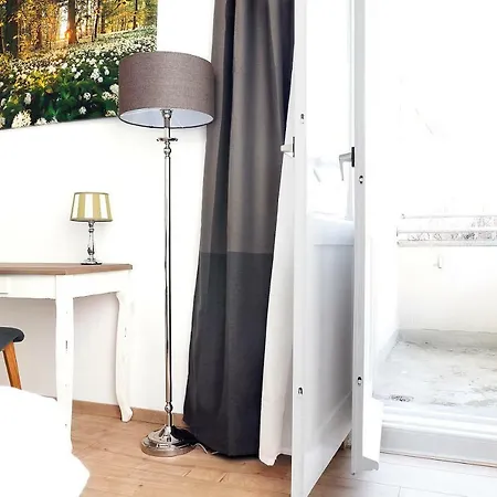 Blisse By Rockchair L Superhost Status L 5 Schlafzimmer 3 Baeder 3 Balkone L Family & Business Flair Welcomes You!